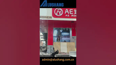 De fusie van de twee kleuren komt overeen met de stijlvolle en comfortabele ervaring die de kapper zoekt