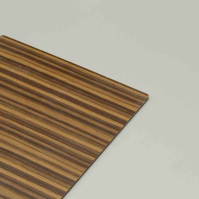 4mm PVDF Woodgrain Aluminium Composite Panel voor buitengevels & SignageOns 4mm PVDF woodgrain aluminium composite panel (ACP) is ontworpen voor buitengevels, kantoorkleding en buiten