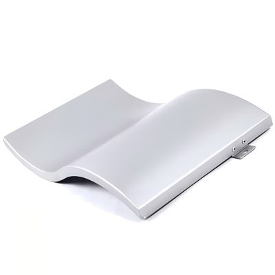 Eenvoudige dubbele bochten Aluminium veneer gordijnmuur Gebouw gevel Hyperbolische aluminium panelen