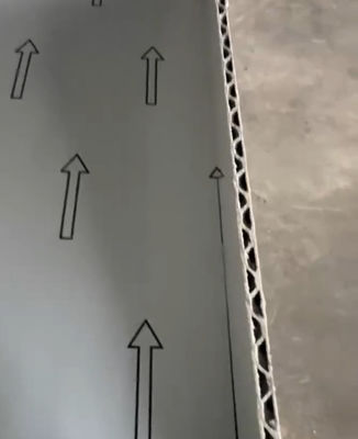 A2 aluminium gegolfde panelen combineren veiligheid en verfijning voor duurzame buitenmuurdecoratie.