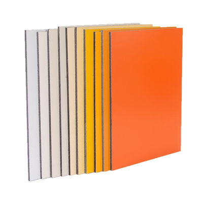 2440mm PE Aluminium Composiet Paneel met Stoffen Patroon en PVDF Coating voor Buitenmuurbekleding met 10-20 Jaar Garantie