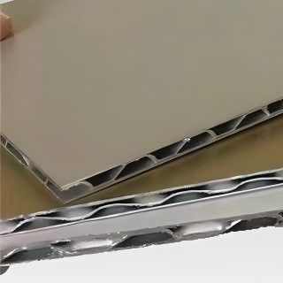 Gemakkelijk te reinigen 3D aluminium paneel voor esthetische aantrekkingskracht aan de buitenkant, voor het verfraaien van moderne bouwprojecten